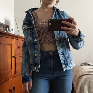 h&m jean jacket w/ embroidered floral detail